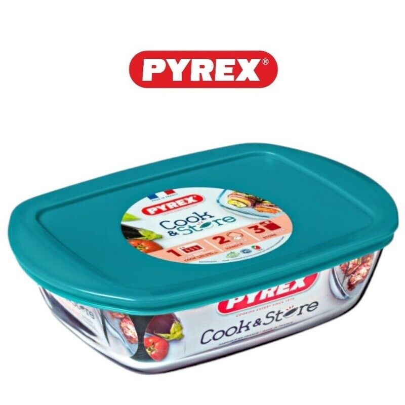 

Pyrex Cook&Store 2.5L Rectangular Roaster with Lid for Versatile Cooking and Storing