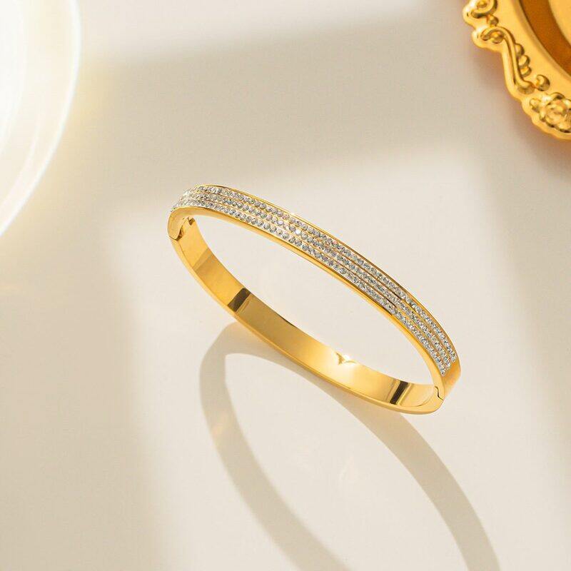 

lussocollezioni Skylar’s Versatile Shine