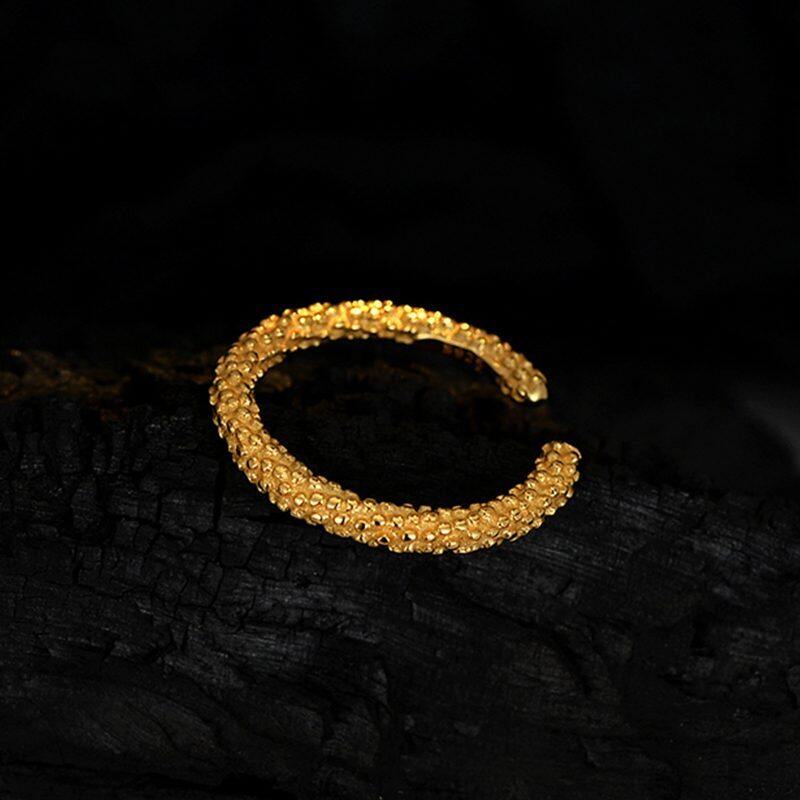 

lussocollezioni Golden Tredy Ring for Minimalist Appeal