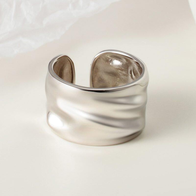 

lussocollezioni Cleo Silver Ring with Elegant Style