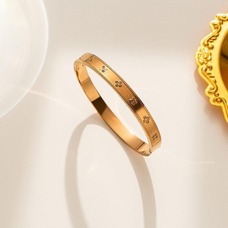 

lussocollezioni Riley’s Luxe Simplicity
