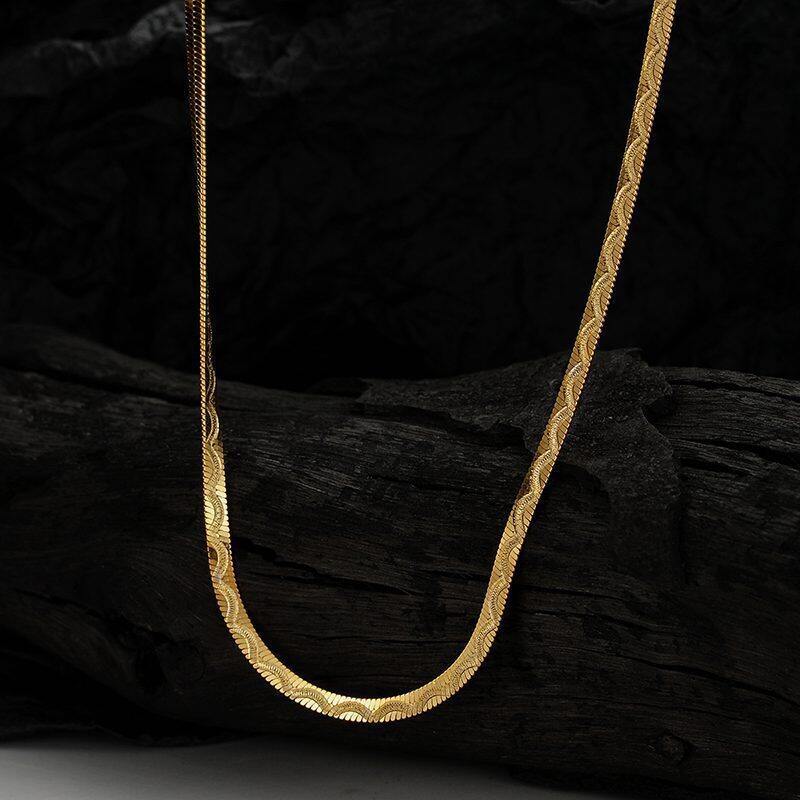 

Lussocollezioni Rocky Gold Necklace for Bold Statement