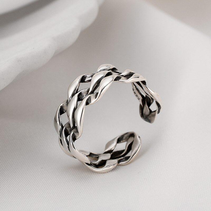 

lussocollezioni Twisted Silver Ring for Everyday Elegance