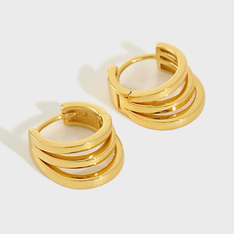 

Lussocollezioni Gold Sophie Earrings with a Classic Touch