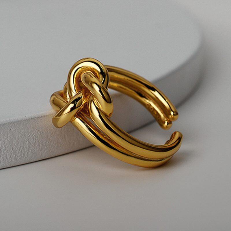 

lussocollezioni Golden Tangled Ring for Timeless Elegance