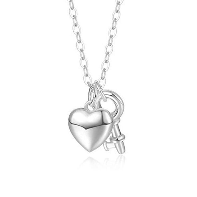 

Lussocollezioni Silver-Plated Elegant Love Necklace
