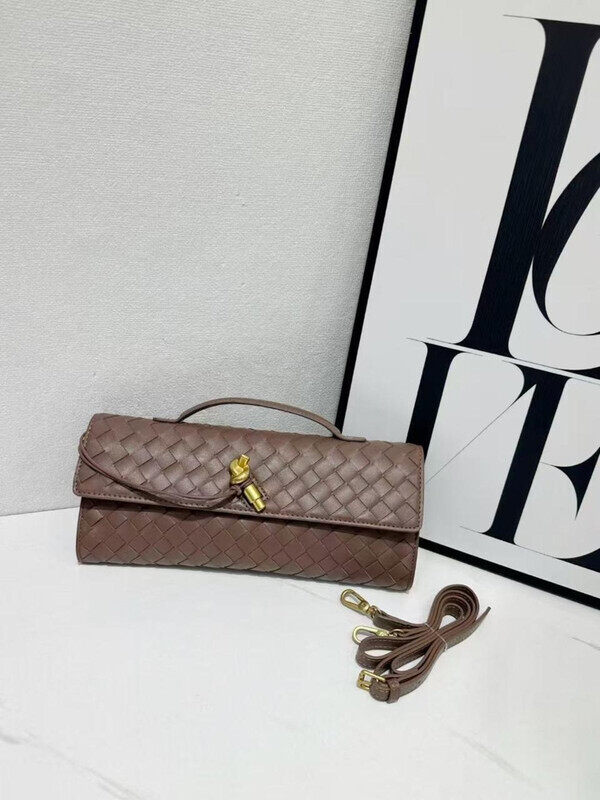 

Bottega Veneta Woven Leather Clutch Bag - Model 9901#