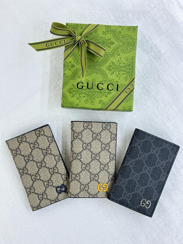

Gucci Men’s Wallet Available in Multiple Colors