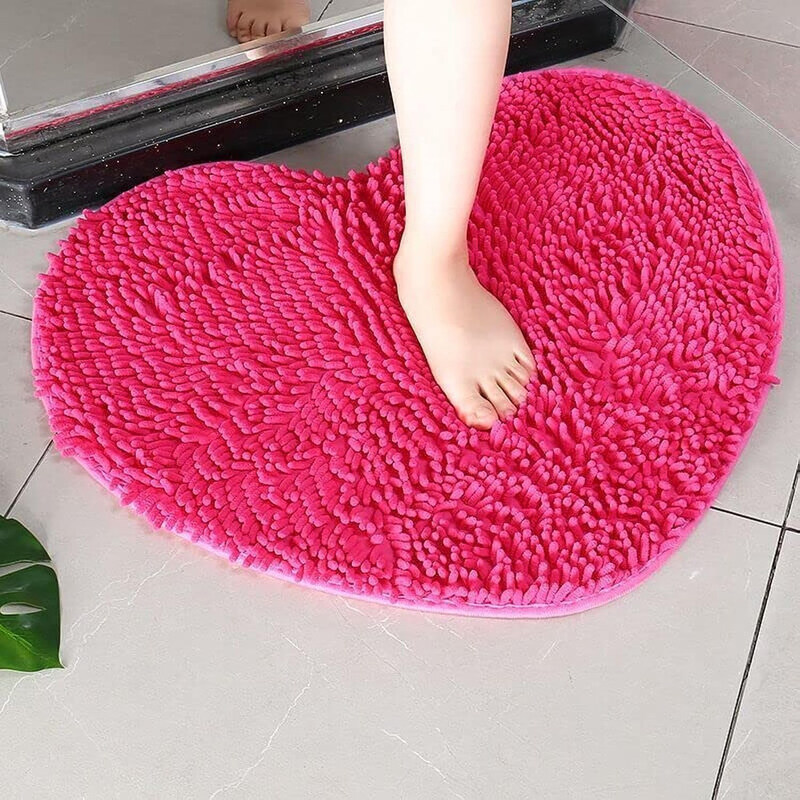 

Generic Non-Slip Heart Shape Floor Mat, Red