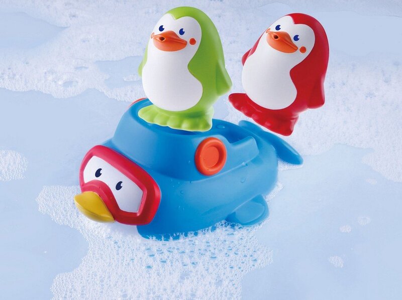 Infantino Squirt'N Sail Penguins Bath Toys, Green/Red/Blue