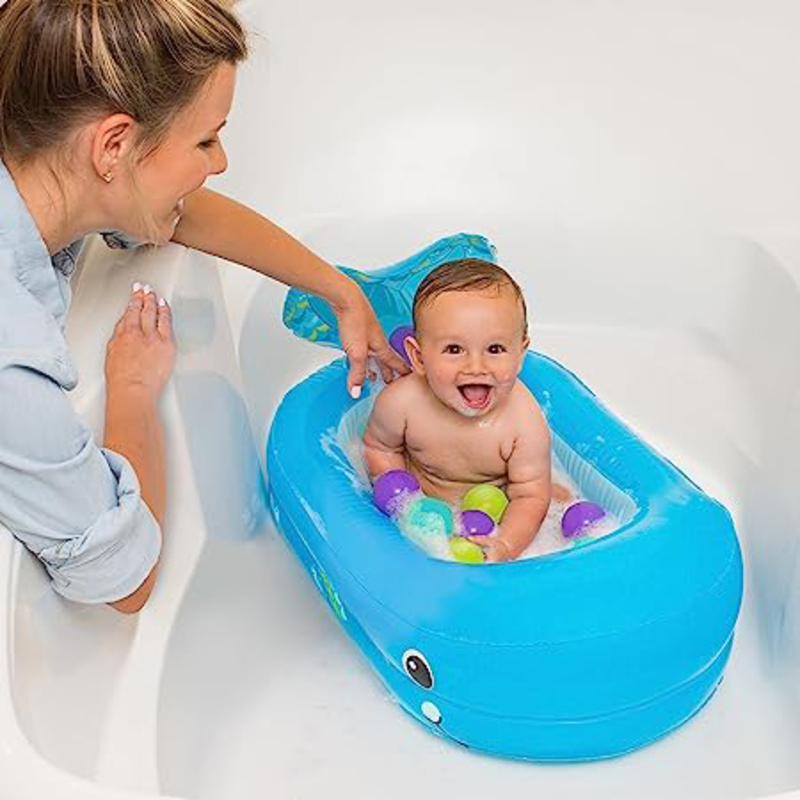 Infantino Whale Bubble Bath with Temperature Sensor Inflatable Bath Tub, Blue