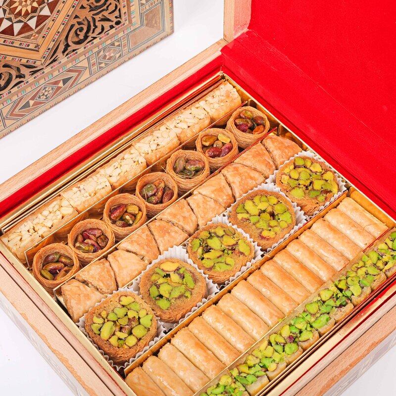 

Al Sultan Oglu Sweets Alsultan Oglu Sweets, Baklawa Mix, Mosaic Box 1 KG