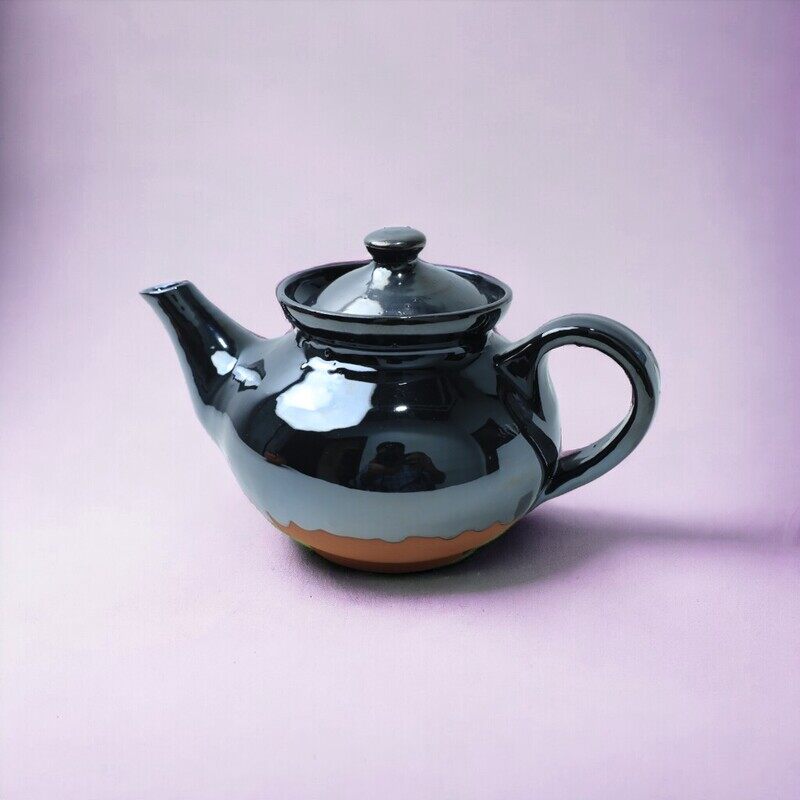 

ARK Naturals ARK Dirtique 650 ml Elegant Black Glazed Clay Teapot Handmade Terracotta Design for Stylish Tea Service.