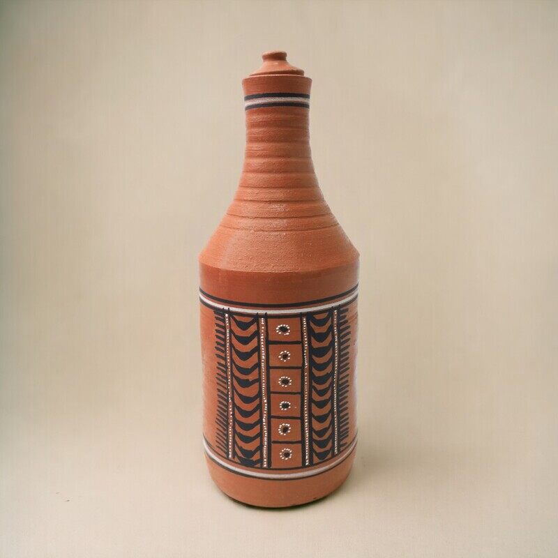 

ARK Naturals ARK DhaaroVibes Village Vista Bottle 1000 ml. Handcrafted by Artians. Organic and Pure Clay. Mitti Bottle