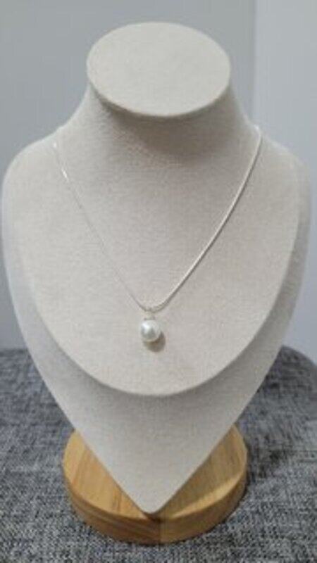 

Minorisa 925 Sterling Silver Round Chain Necklace with Baroque Pearl Pendant