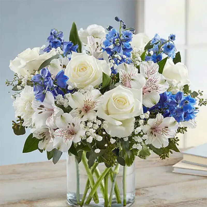 

Generic Flower Arrangement, Blue/White