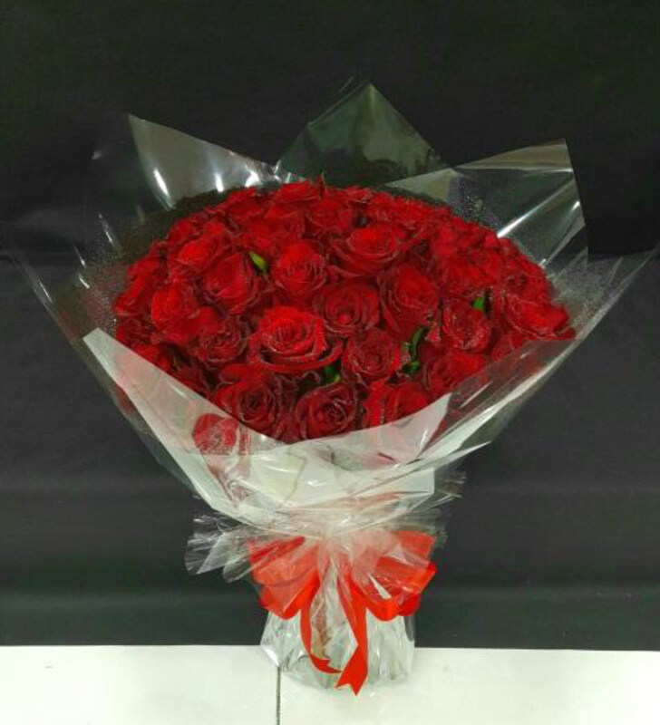 

Carmel Flowers Simple Bouquet, Red