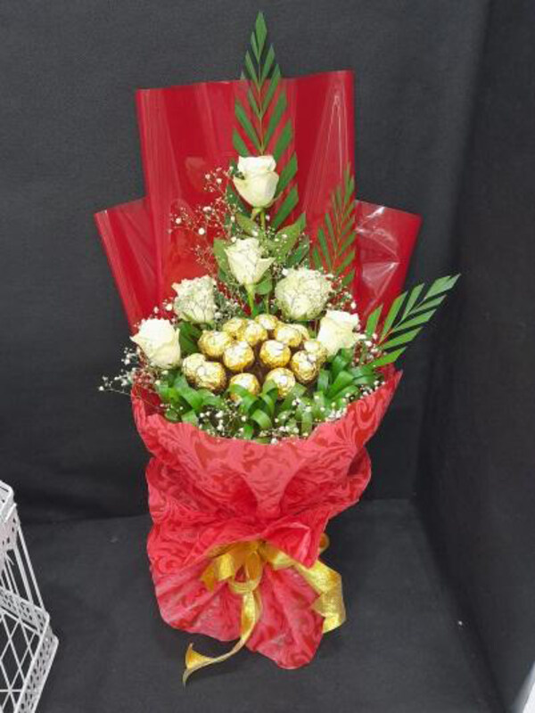 

Carmel Flowers Crimson Bouquet, White