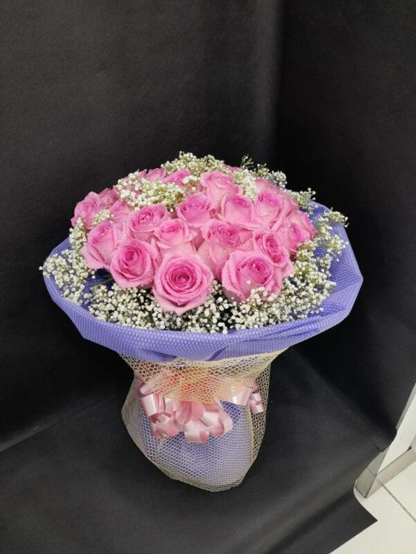 

Carmel Flowers Majestic Bouquet, Pink