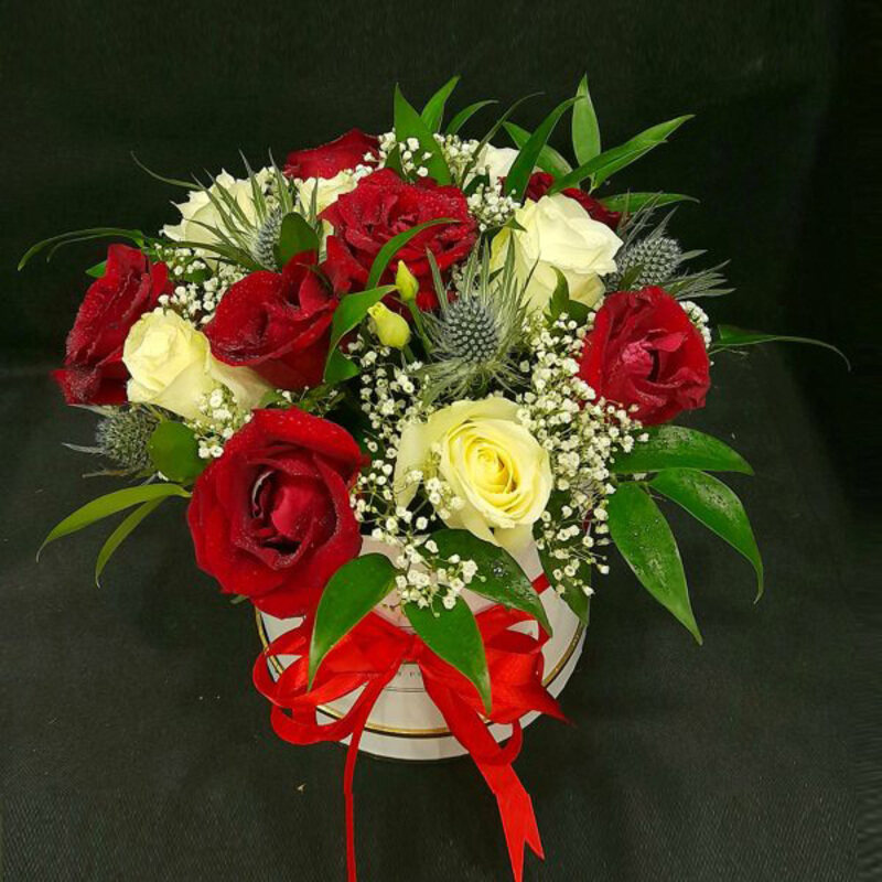 

Carmel Flowers Red & White Roses Box, Red & White