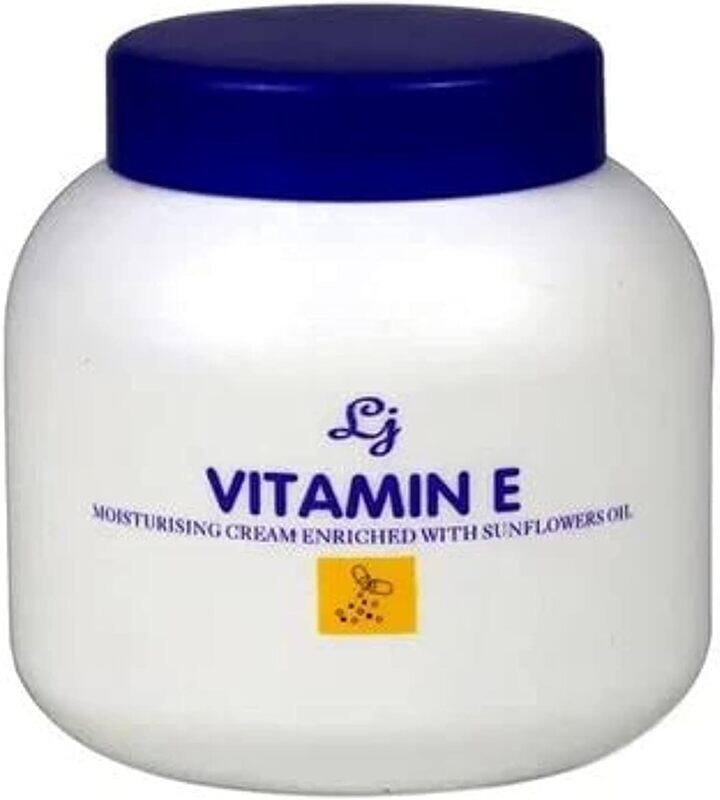 

Love JoJo Vitamin E Moisturising Cream, 200 gram