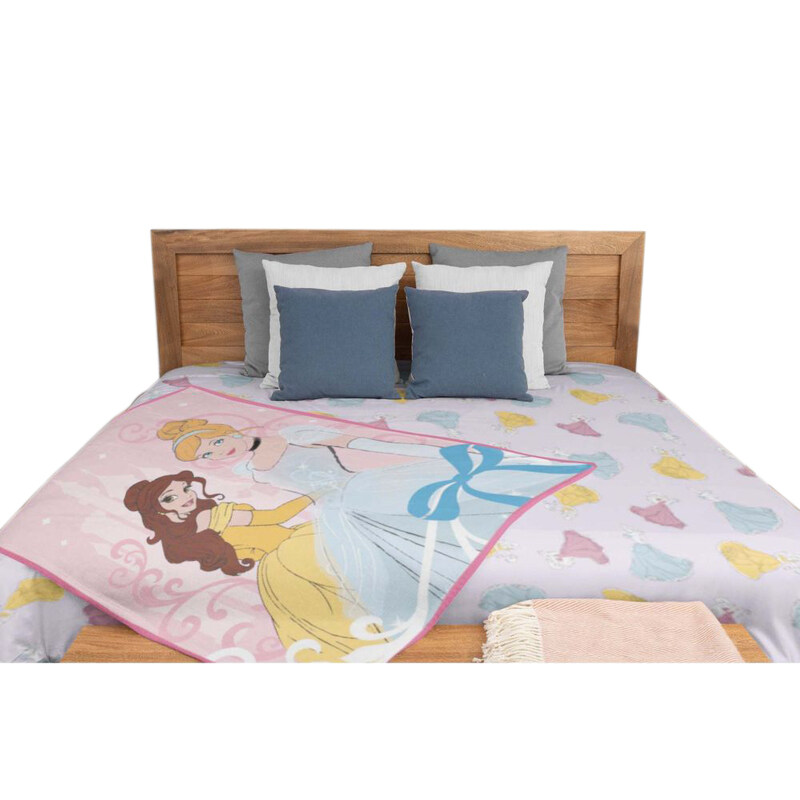 

Disney 160 x 220cm Princess Flannel Blanket, Multicolour