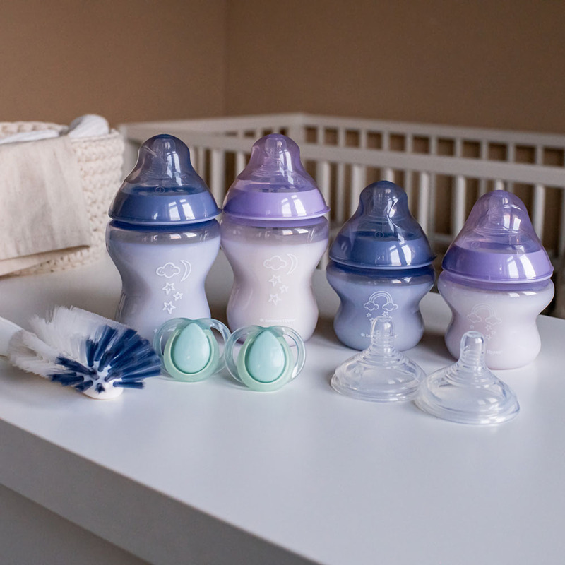 Tommee Tippee Newborn Baby Bottle Starter Kit, Pink
