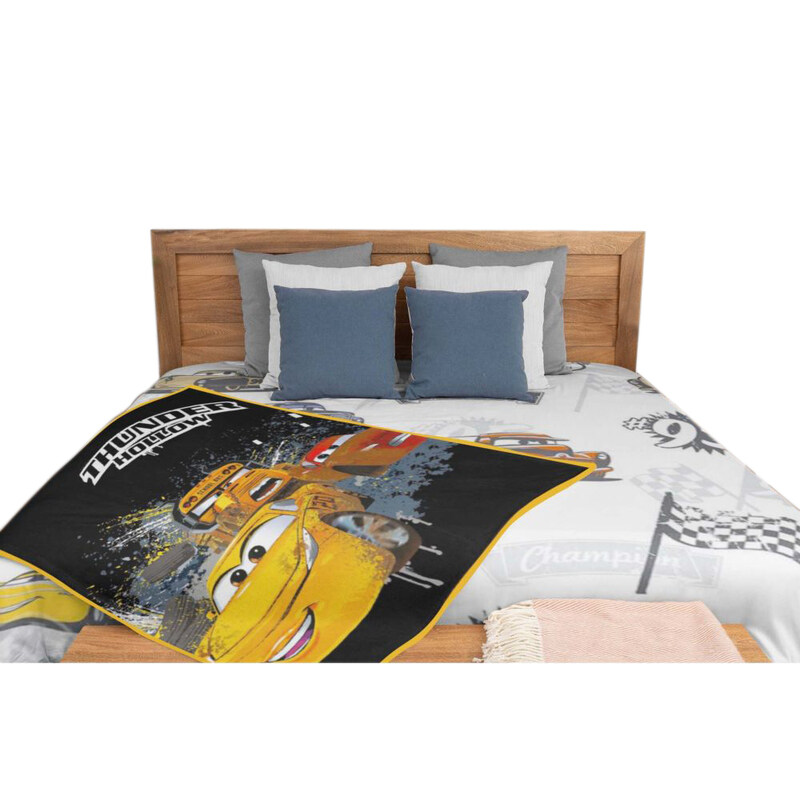 

Disney 100 x 150cm Cars Lightning McQueen Polar Fleece Blanket, Multicolour