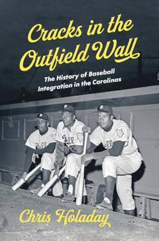 

Cracks In The Outfield Wall By Holaday Chris - Paperback