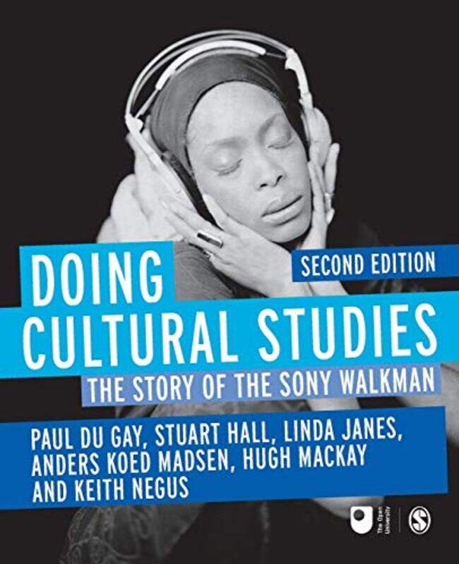 

Doing Cultural Studies by Izabella HearnMyra MurbyMoira Brown-Paperback