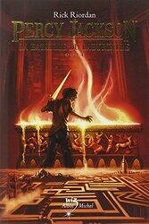 Percy Jackson, Tome 4 : La Bataille du Labyrinthe, Paperback Book, By: Rick Riordan