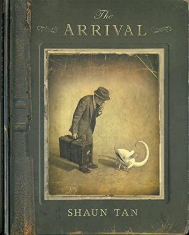 

The Arrival by Shaun Tan-Paperback