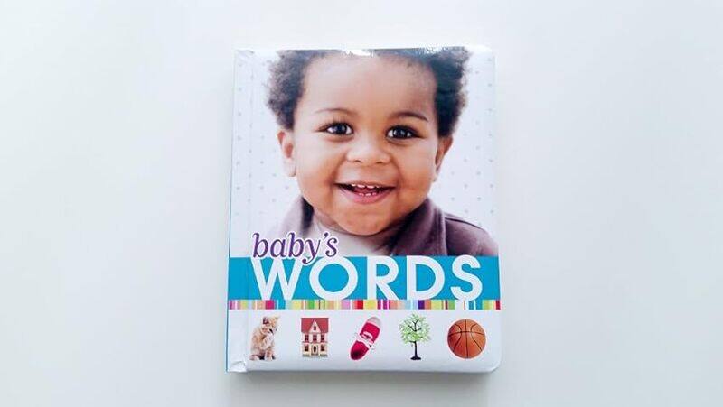 

Babys Words by Publications Interna..Paperback