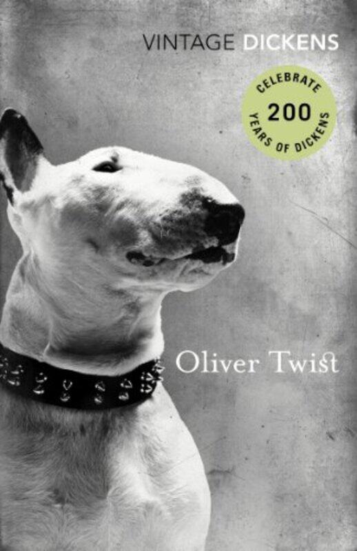 

Oliver Twist by Charles Dickens-Paperback