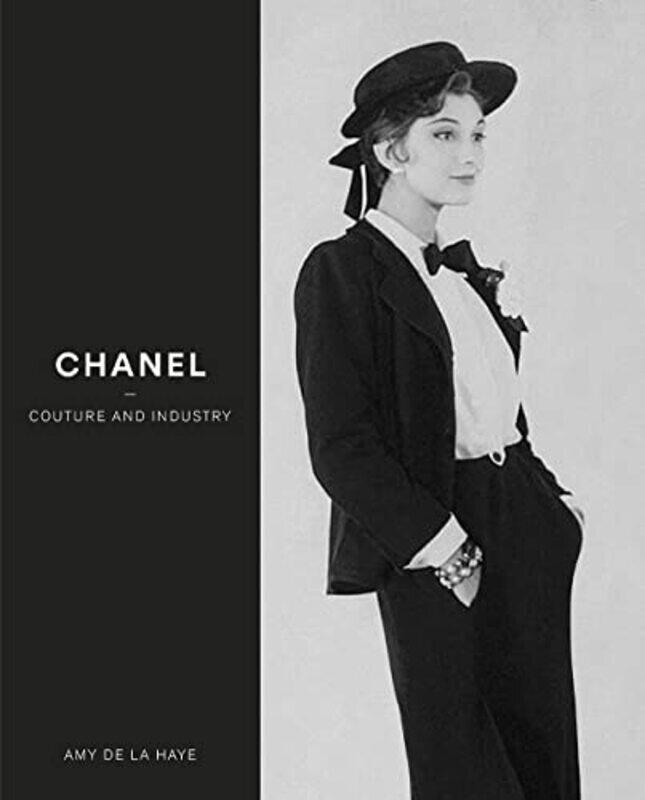 

Chanel By Amy De La Haye Hardcover