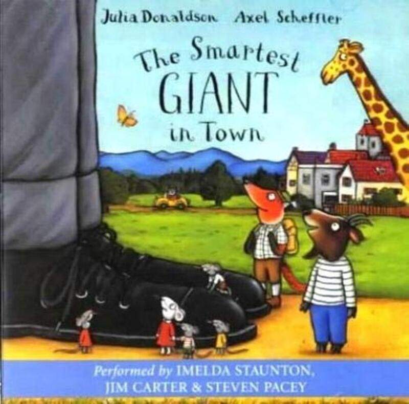 

Smartest Giant In Town by Julia - Paperback