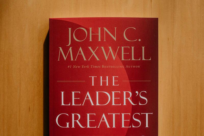 The Leader's Greatest Return: Attracting, Developing, And Multiplying Leaders, Hardcover Book, By: John C. Maxwell