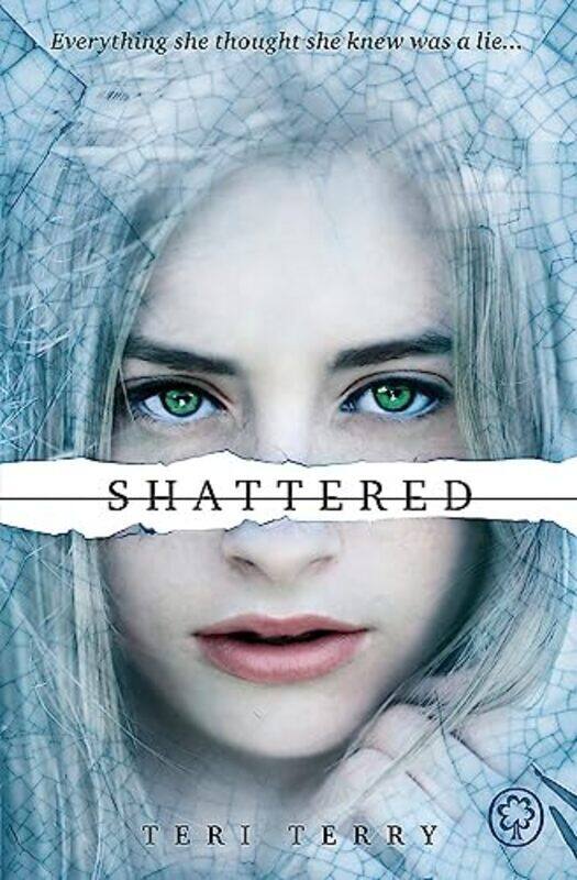 

Shattered: 3/3 (Slated Trilogy) , Paperback by Teri Terry