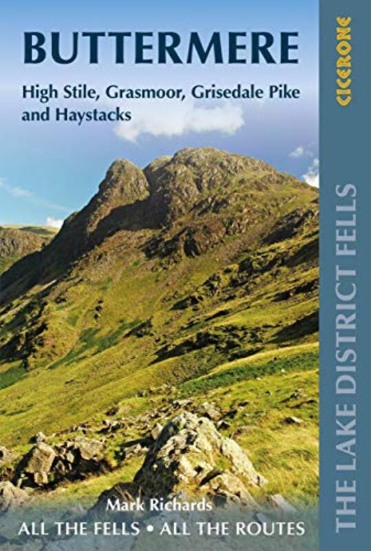 Walking the Lake District Fells Buttermere by Mark Richards-Paperback