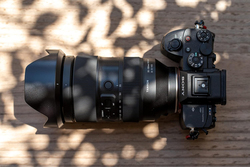 Tamron A058S 35 F/2 2.8 DI III VXD Lens for Sony E Mount and Nikon Z Mount Full-Frame Mirrorless Cameras, Black