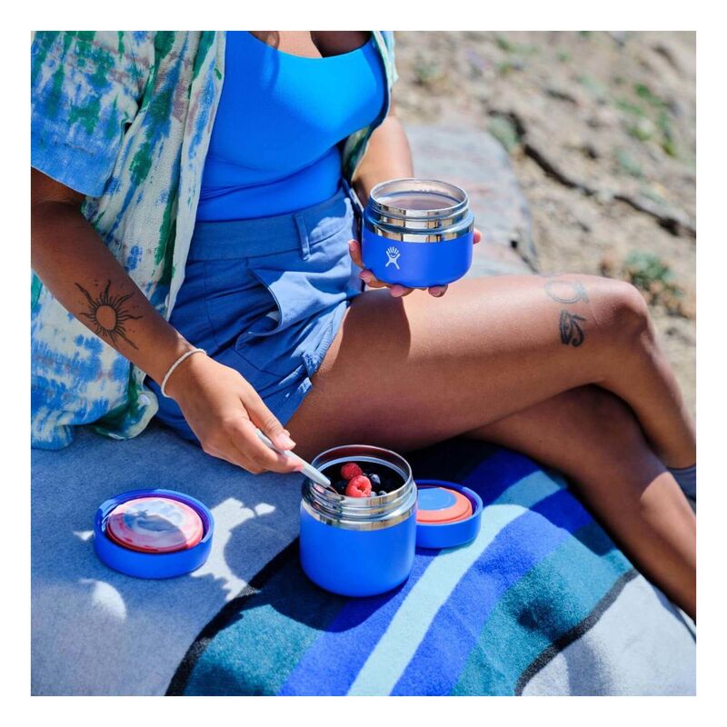 Hydro Flask  Double Walled Vacuum Insulated 590ml Food Container is Leak Proof, with easy Grip Lid, and is BPA Free, Black