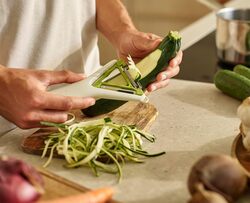 Joseph Joseph Switch 2-in-1 Potato Peeler, Straight and Julienne stainless steel blades, Dishwasher safe