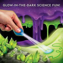 NG MEGA SCIENCE: GLOW-IN-THE-DARK SCIENCE KIT