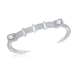 Wazna Jewellery Strength Of Spirit 18K Diamond Studded Gold Bracelet