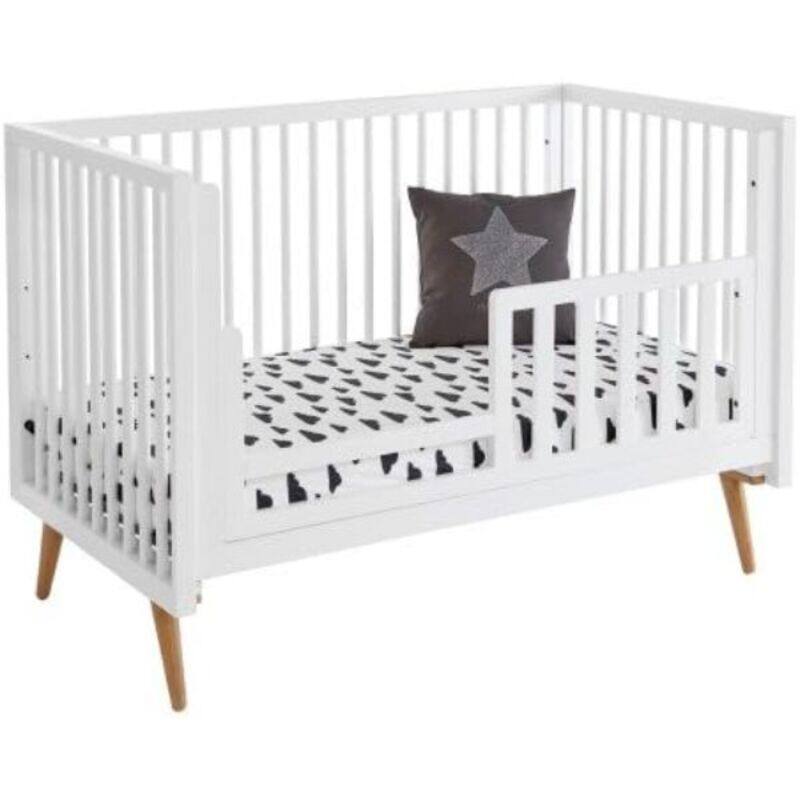 Kolcraft Kolcraft Roscoe 3-in-1 Convertible Crib White