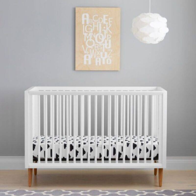 Kolcraft Kolcraft Roscoe 3-in-1 Convertible Crib White