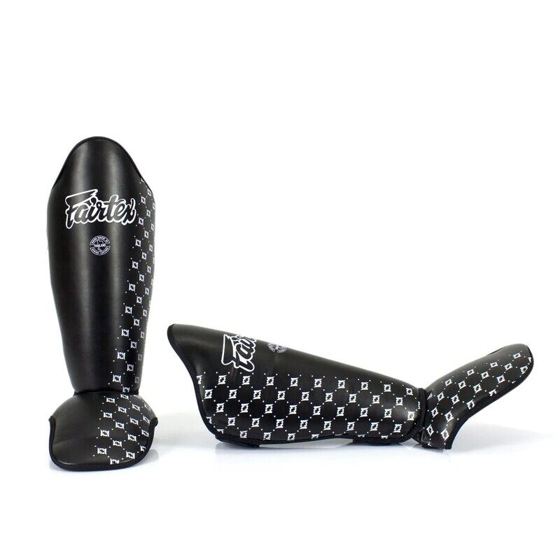 

FAIRTEX SP5 COMPETITION SHIN PADS BLACK MEDIUM
