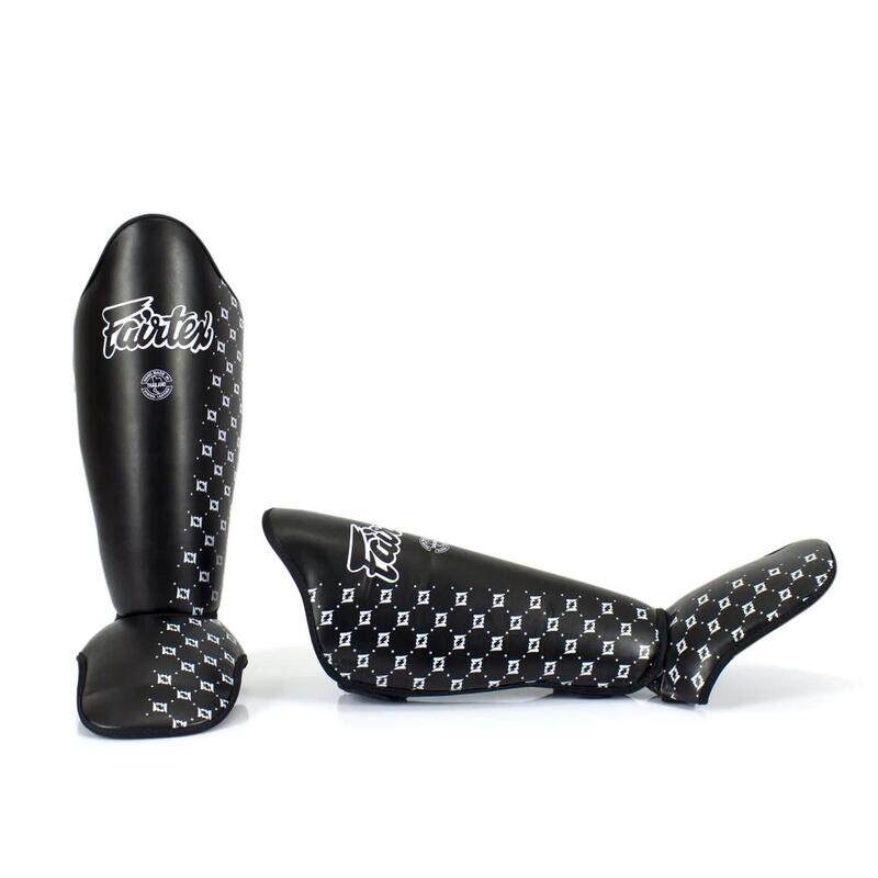 

Fairtex SP5 COMPETITION SHIN PADS BLACK SMALL