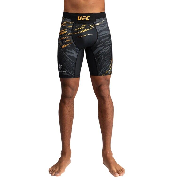 

UFC FUSION BY VENUM AUTHENTIC FIGHT NIGHT VALE TUDO SHORTS BLACK/GOLD MEDIUM