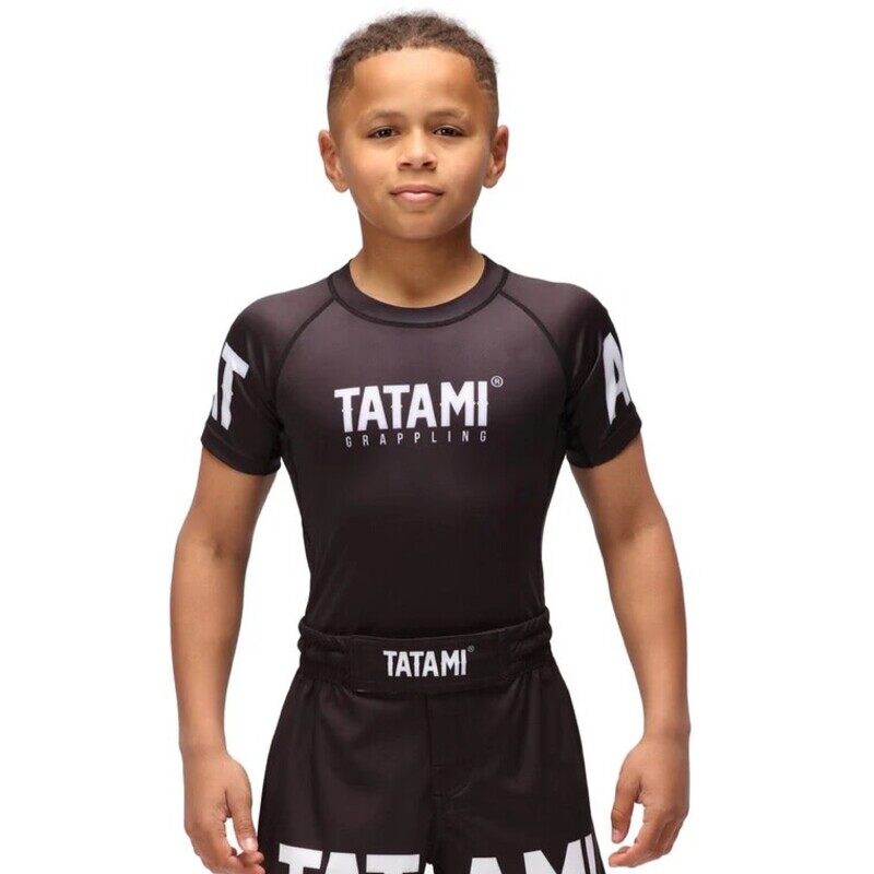 

Tatami KIDS RAVEN SS RASH GUARD BLACK SMALL 5-6